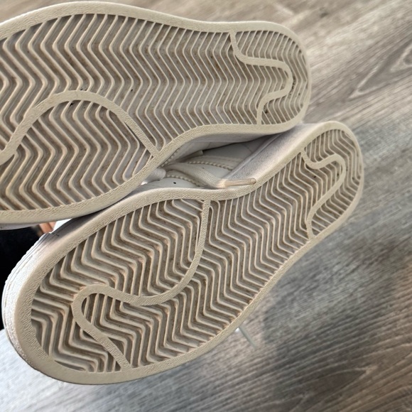 Adidas Studded Spikes White Superstars Sneakers 6 - Picture 11 of 12